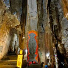 Am Phu Cave
