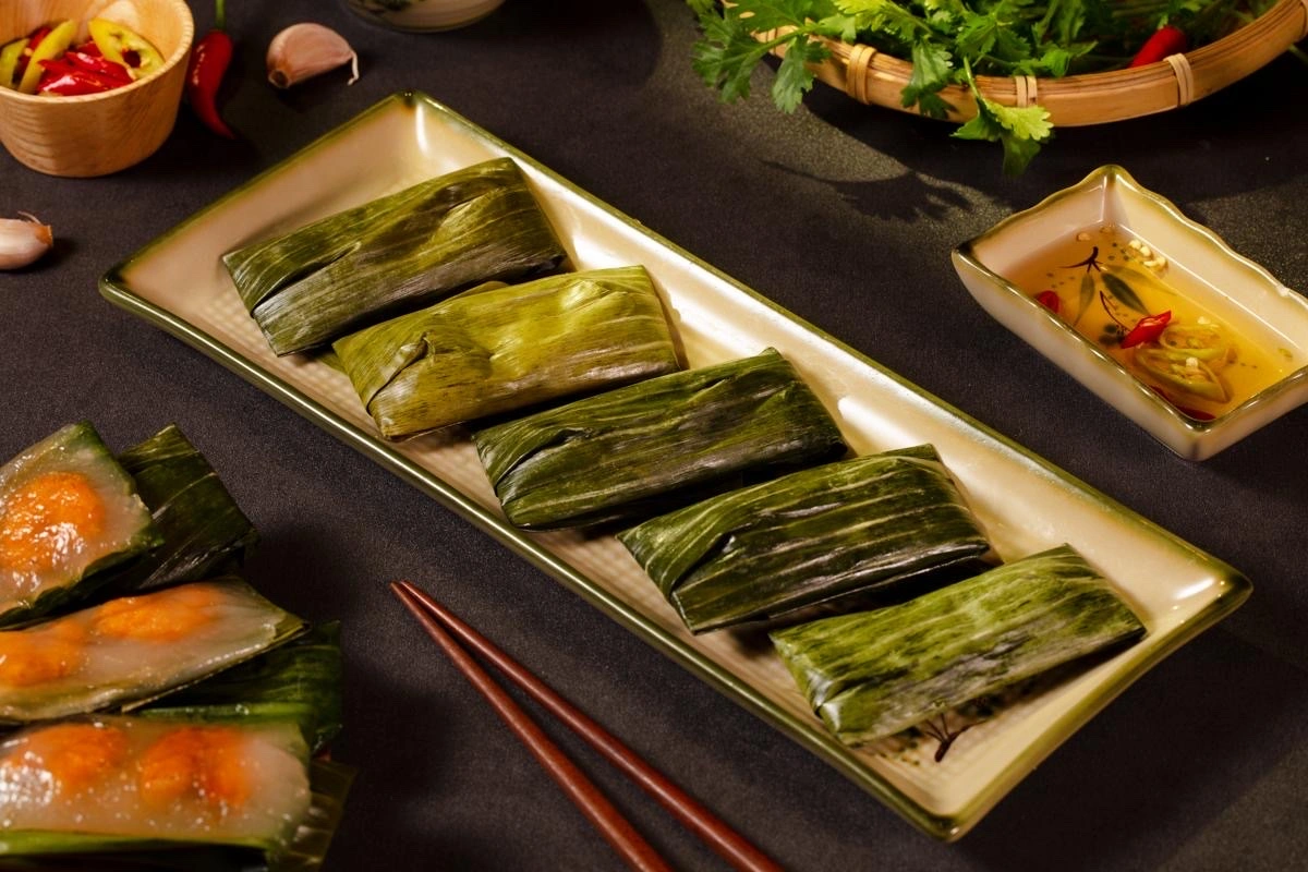 Banh Loc: Translucent Seafood Dumplings