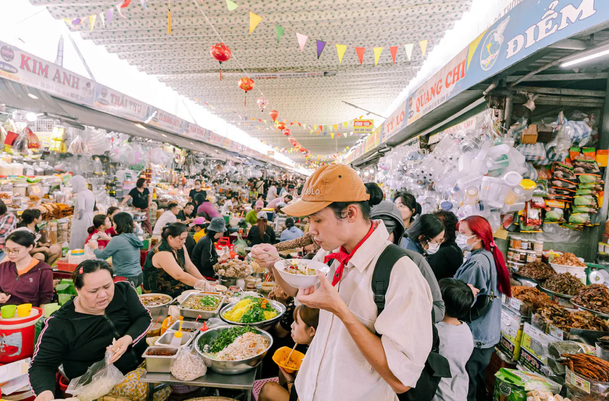 Con Market: A Must-See For Foodaholics In Danang Vietnam