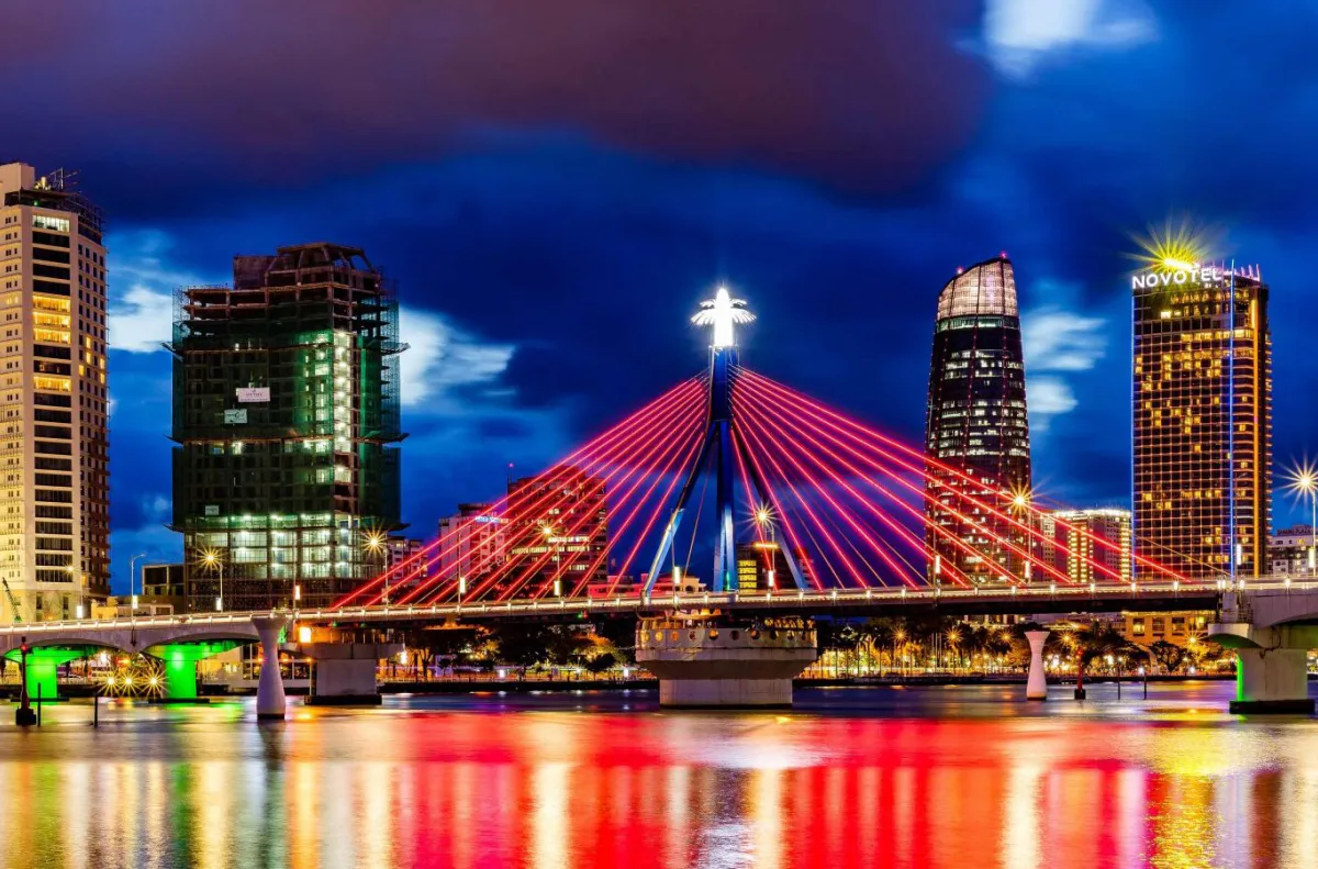 Da Nang Food Tour & Dragon Fire Show By Cruise