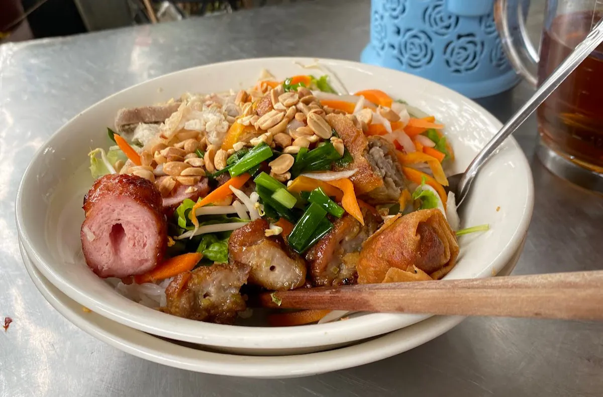 Grilled Pork Noodle Salad – Vietnamese Bun Thit Nuong