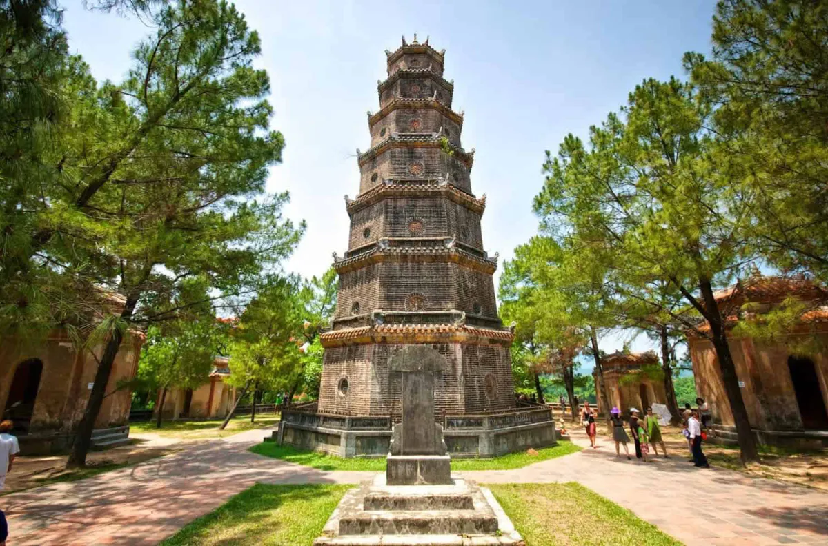 Thien Mu Pagoda - Heaven Fairy Lady Pagoda in Hue, Vietnam