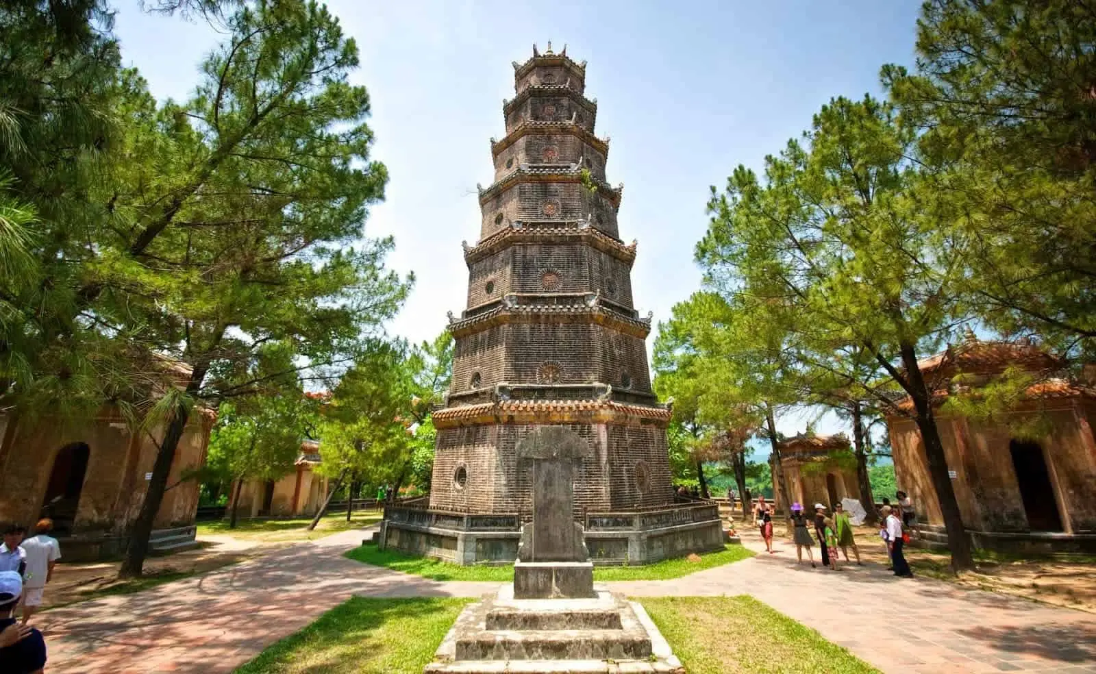 Thien Mu Pagoda - Heaven Fairy Lady Pagoda in Hue