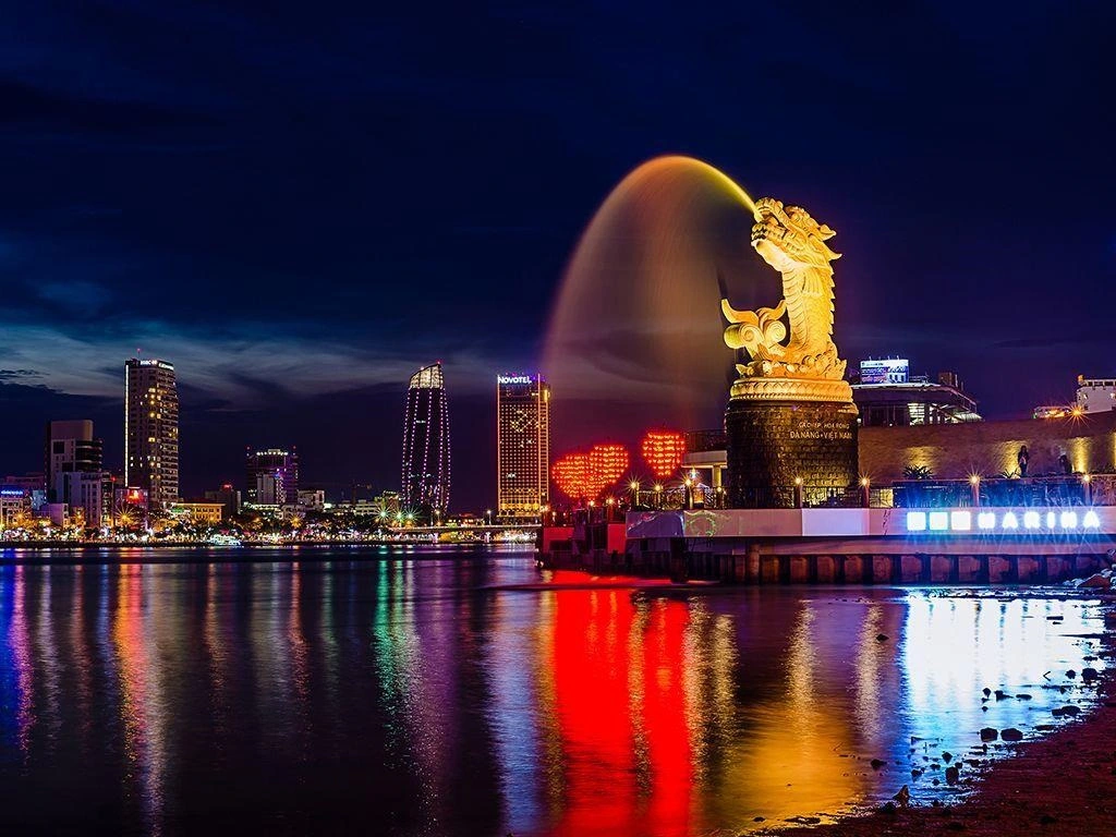 Travel from Saigon to Da Nang