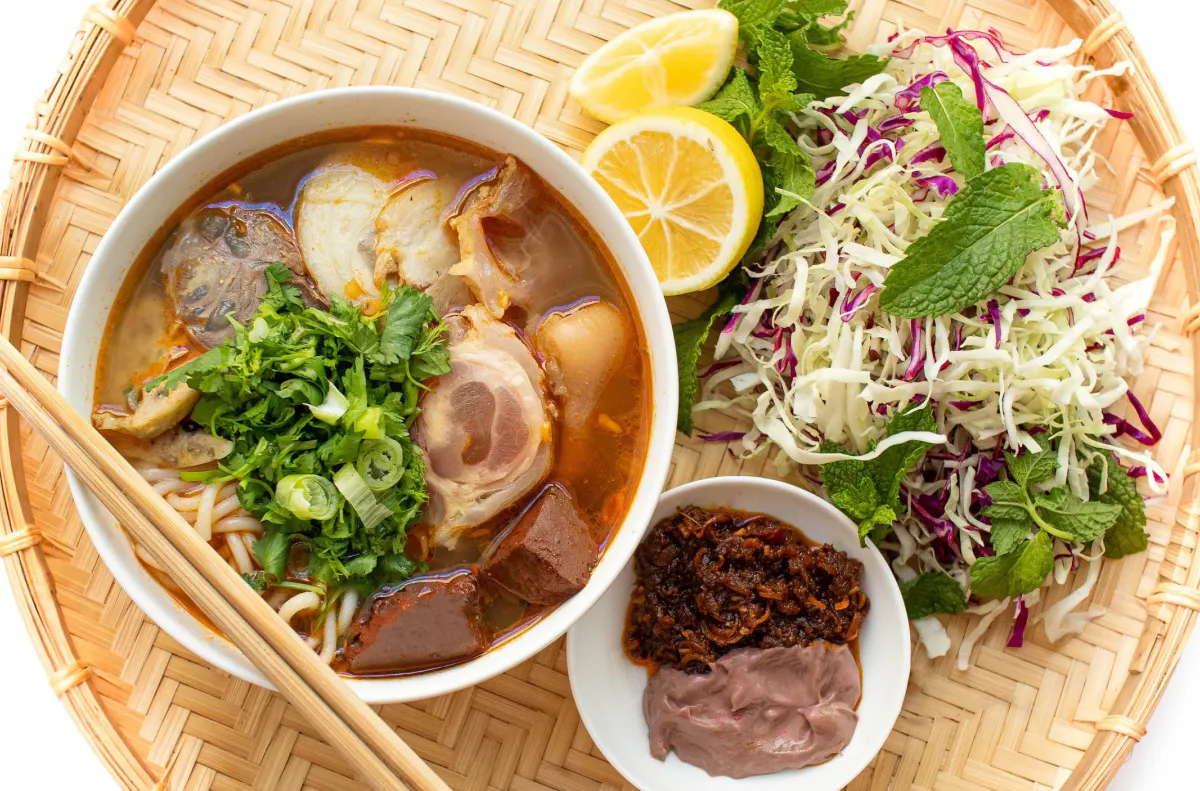 Vietnamese Spicy Beef Noodle Soup (Bun Bo Hue)