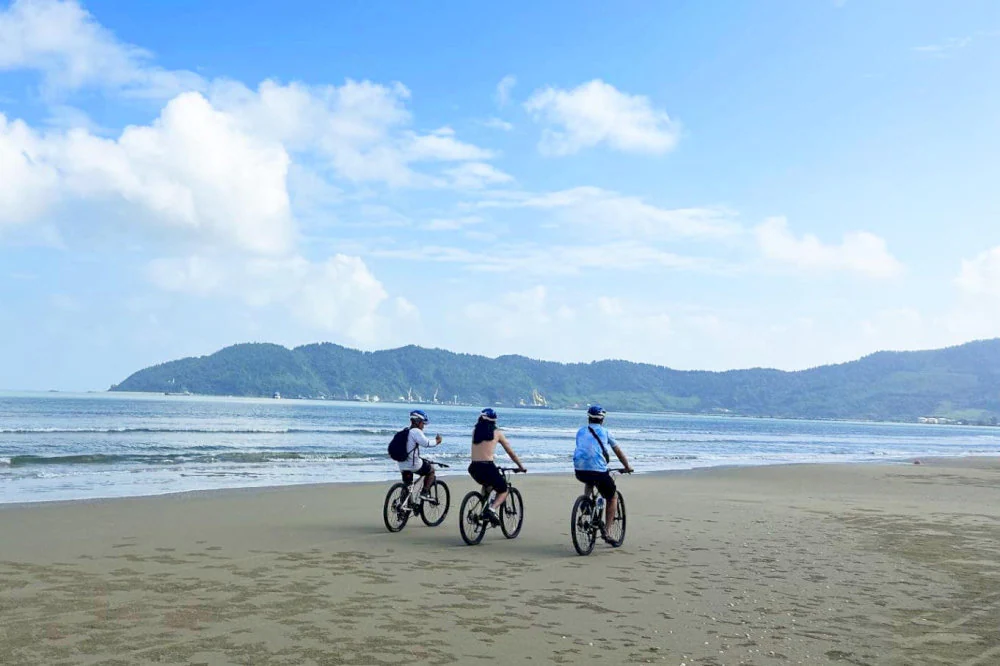 cycling through rice fields near Hoi An and relaxing at An Bang beach