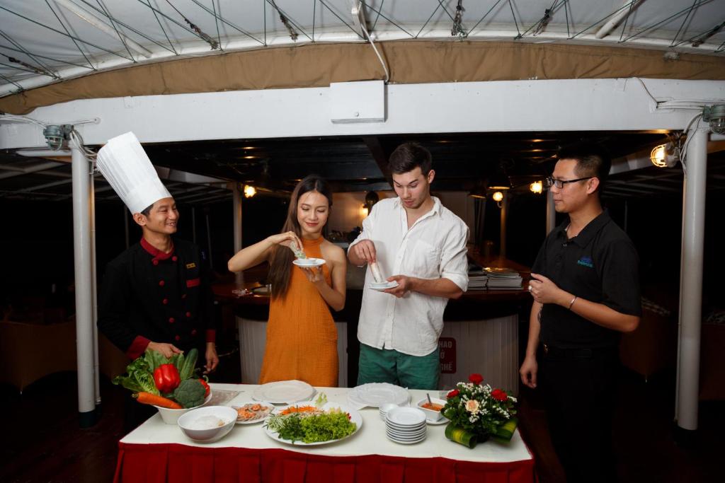 Traditional cooking class and cultural experiences near Hoi An